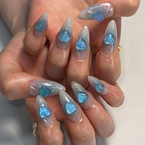 Glamorous artificial nails with 3D heart design Bowlift