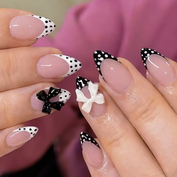 Artificial nail set with playful grinding design Bowlift