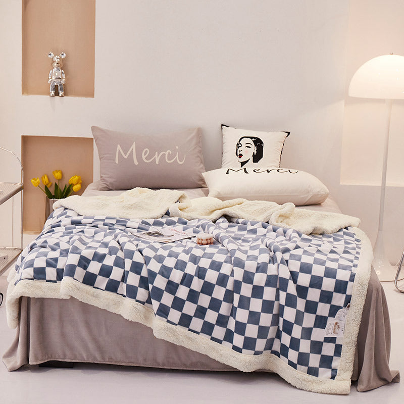 Women's Cozy and Comfortable Bedspread Bowlift