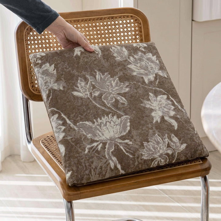 Comfortable chair cushion with geometric design