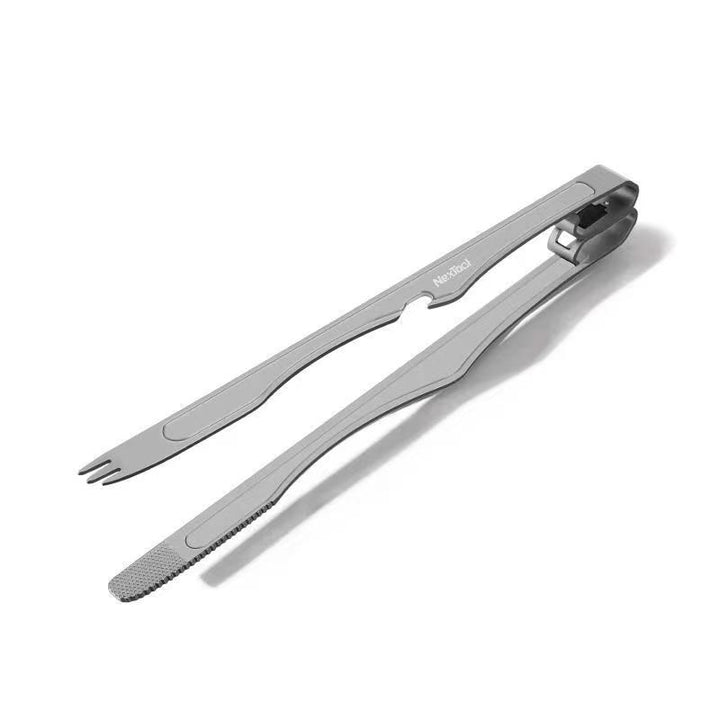Multifunctional pliers with gripping pliers and blades Bowlift