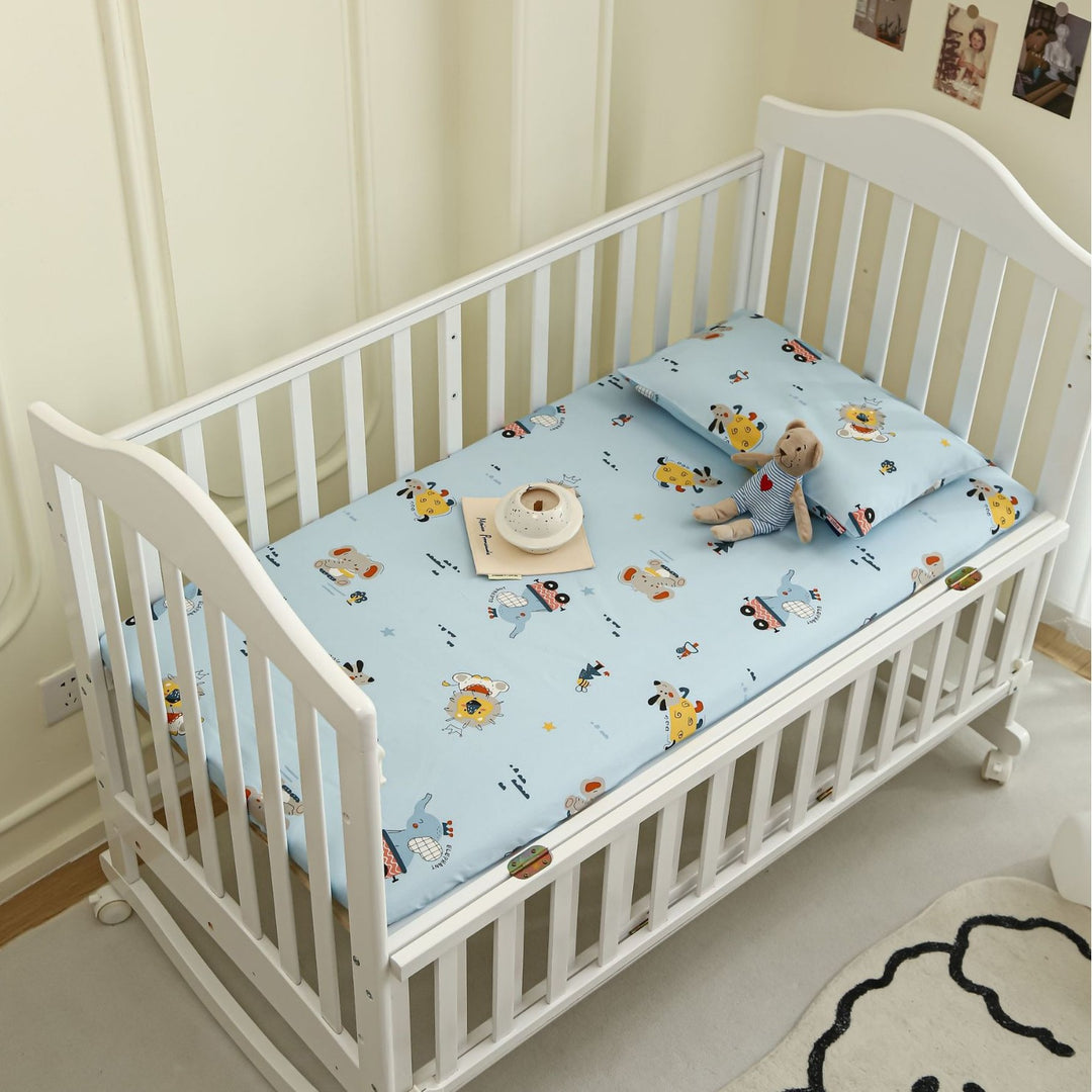 Printed Organic Cotton Fitted Crib Sheet & Pillowcase Set with Cute Elephant and Cloud Nursery Pattern