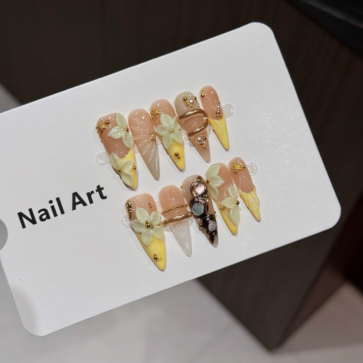Floral-Inspired Decorative Press-On Nail Set