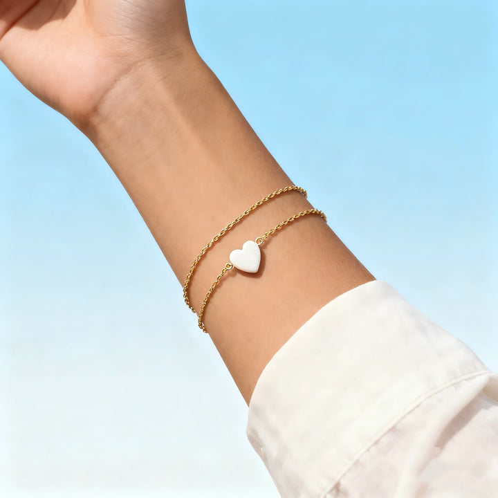 Elegant Heart Charm Bracelet Bowlift