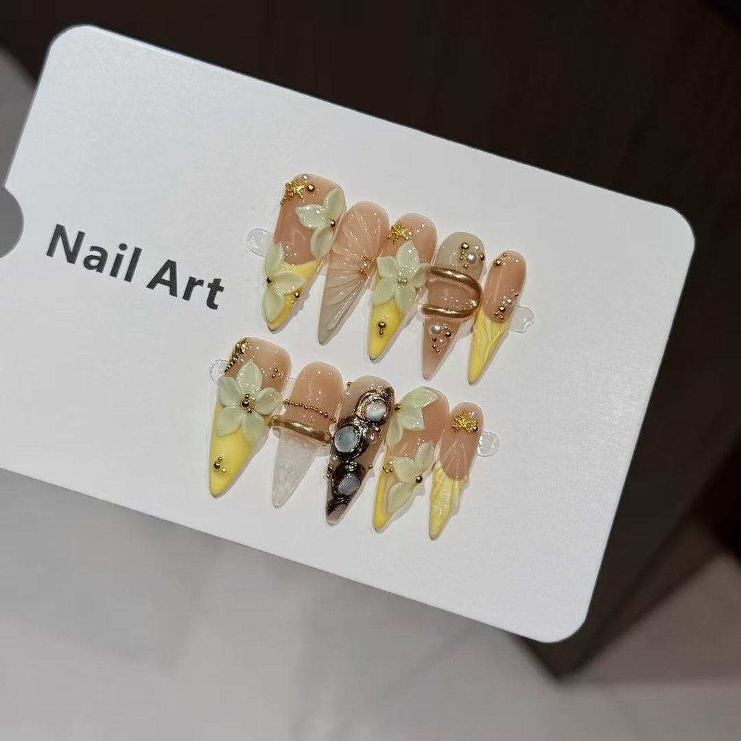 Floral-Inspired Decorative Press-On Nail Set