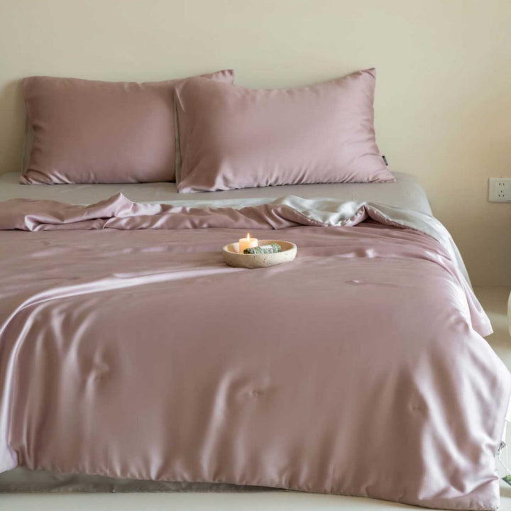 Satin bedding set with reversible function and silk-soft finish
