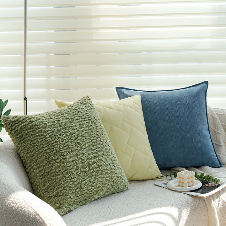 Square pillowcase with herringbone pattern and piped seam Bowlift