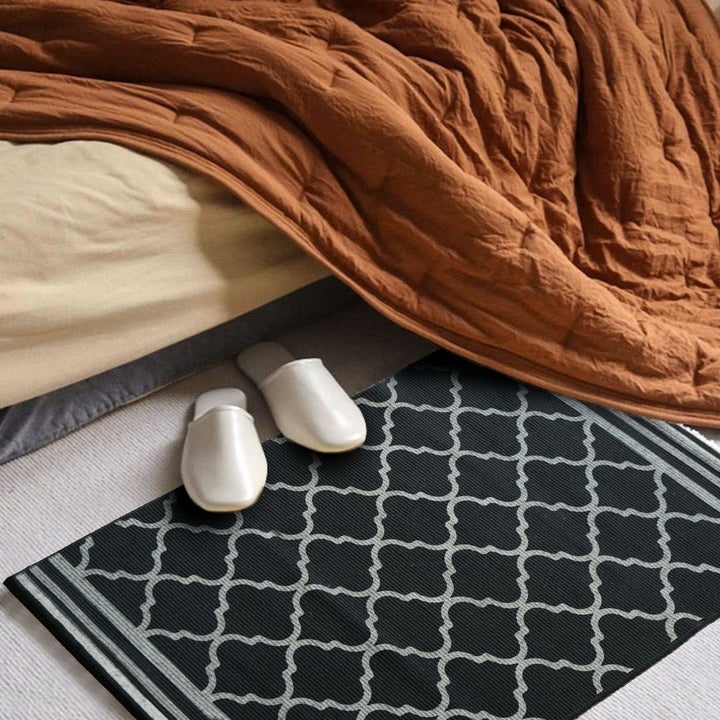 Living and entrance area mat with diamond pattern Bowlift