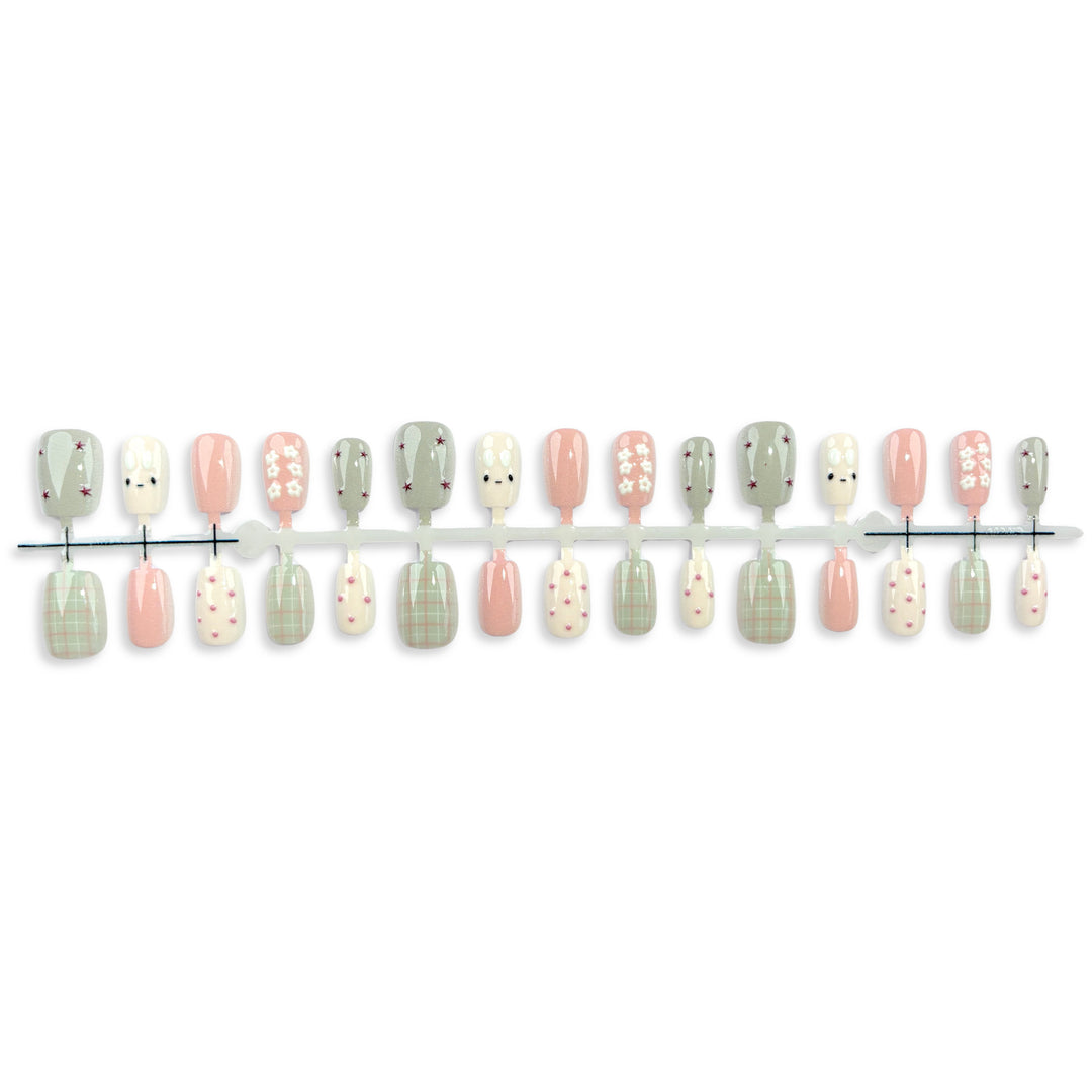 Themed Press-On Nail Art Set 1790745615