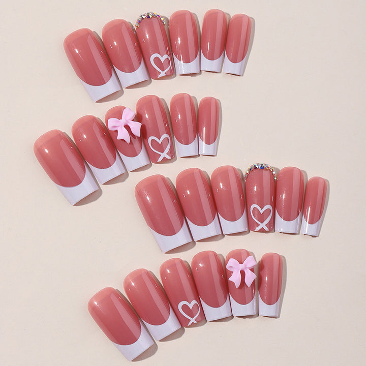 Artificial nail set with elegant design and detailed accents Bowlift