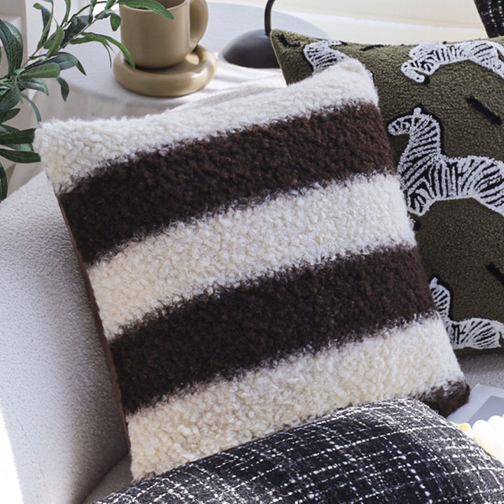 Rectangular lumbar pillow cover made of textured tweed boucle fabric Bowlift