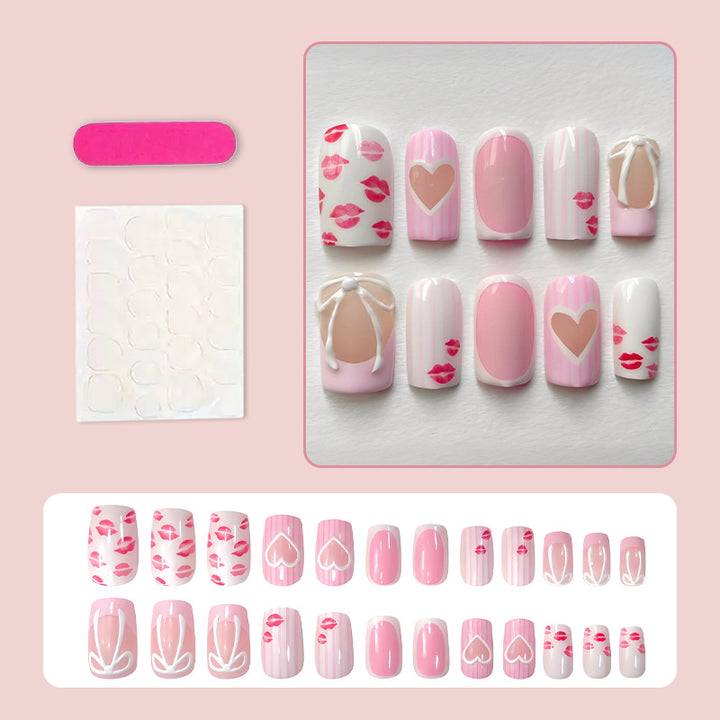 Artificial nail set with loving heart and lip motifs Bowlift