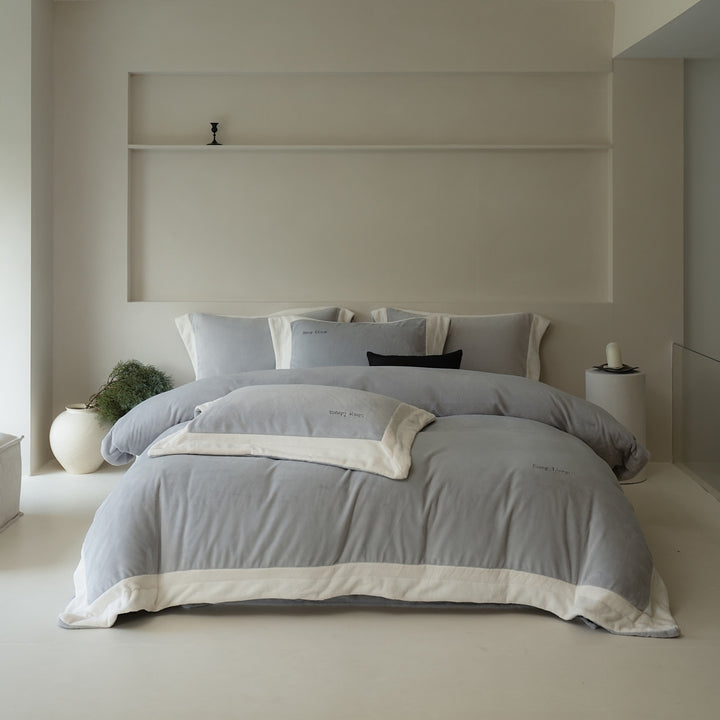 Reversible Stonewashed Cotton-Linen Duvet Cover Set with Oversized Border and Hidden Zipper