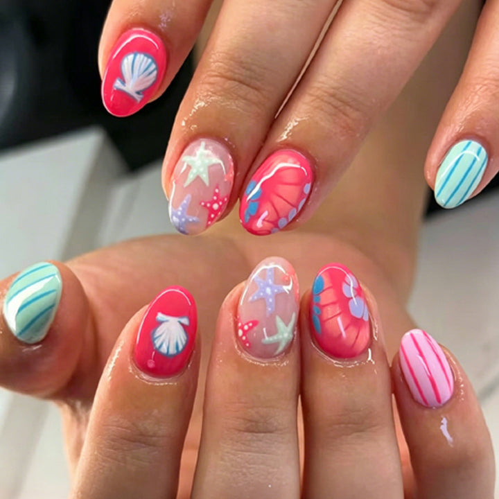 Artificial nails with maritime motifs Bowlift
