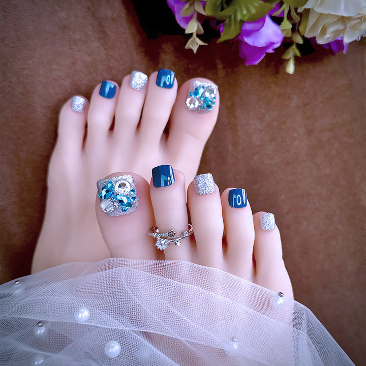Exclusive toenail art with glitter and gemstones Bowlift
