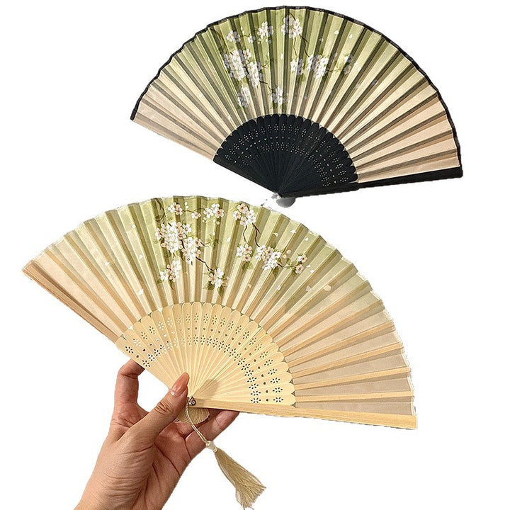 Hand fan with elegant floral pattern Bowlift