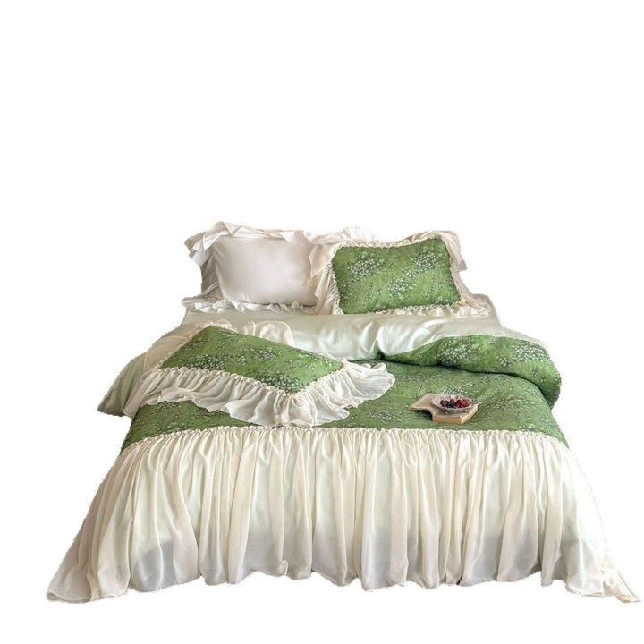 Romantic bed linen set with ruffled hem and floral lightweight fabric look