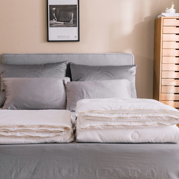 Luxury Hypoallergenic Down Alternative Comforter Set
