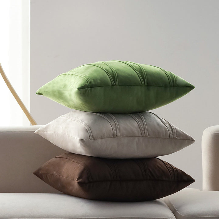 Square velvet decorative pillow cover with decorative curved seams Bowlift