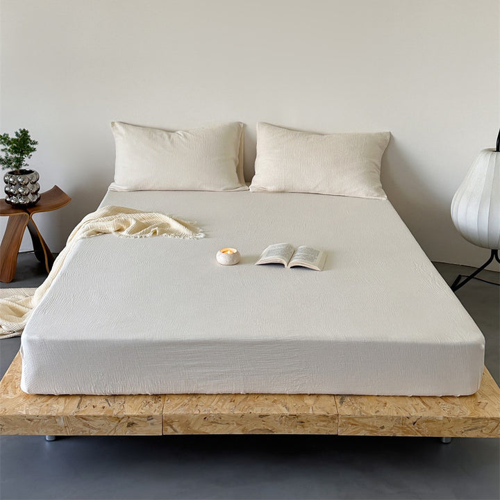 Stone-washed muslin duvet with breathable thermal filling and extra-cozy feel