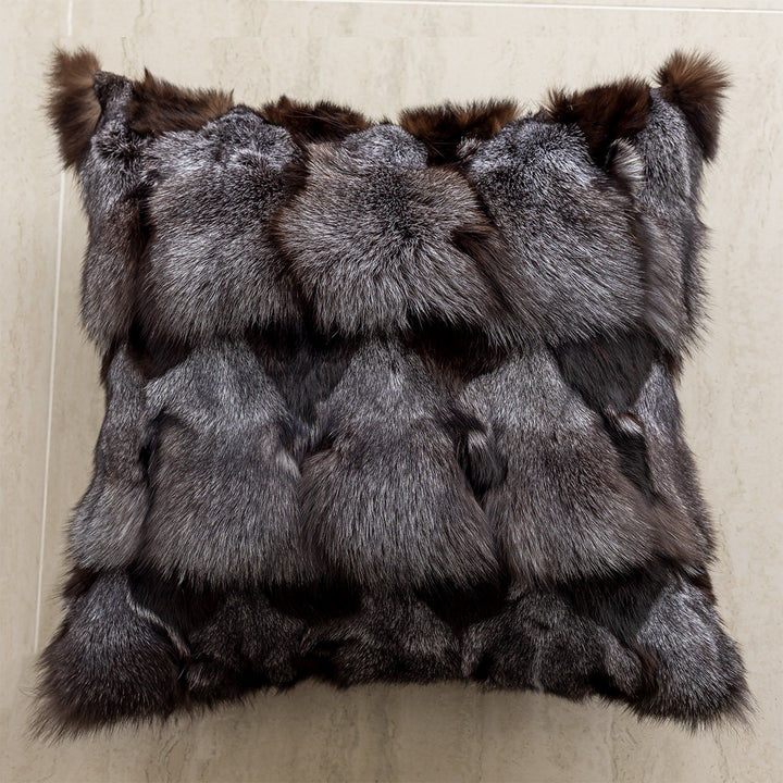 Decorative cushion made of luxurious faux fur