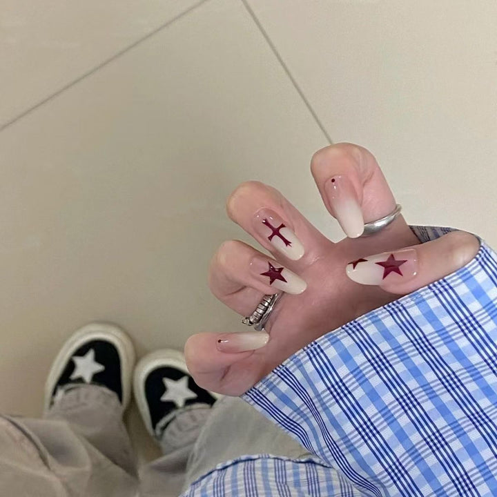 Star-Themed Nail Art Style Bowlift