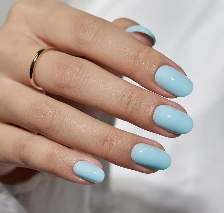 Glossy Oval-Shaped Nail Enhancements Bowlift