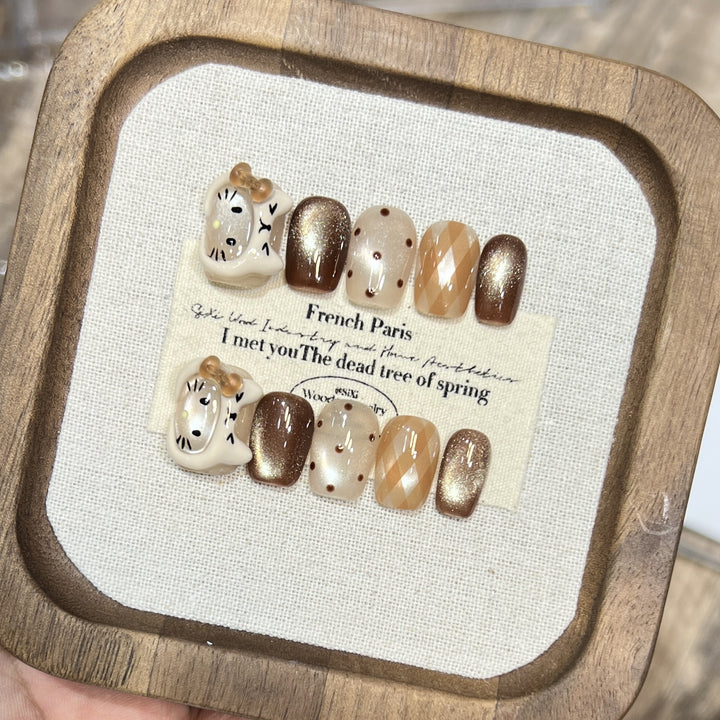 Artistic Press-On Nail Art Set with Animal Theme