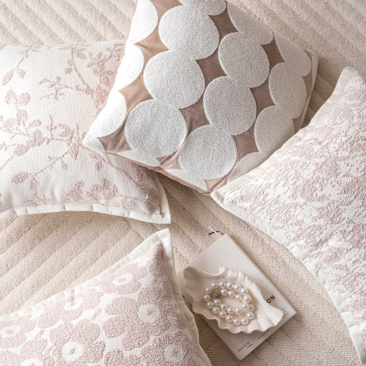 Decorative pillow with modern circle design