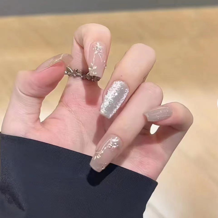 Elegant Sparkling Press-On Nail Set Bowlift