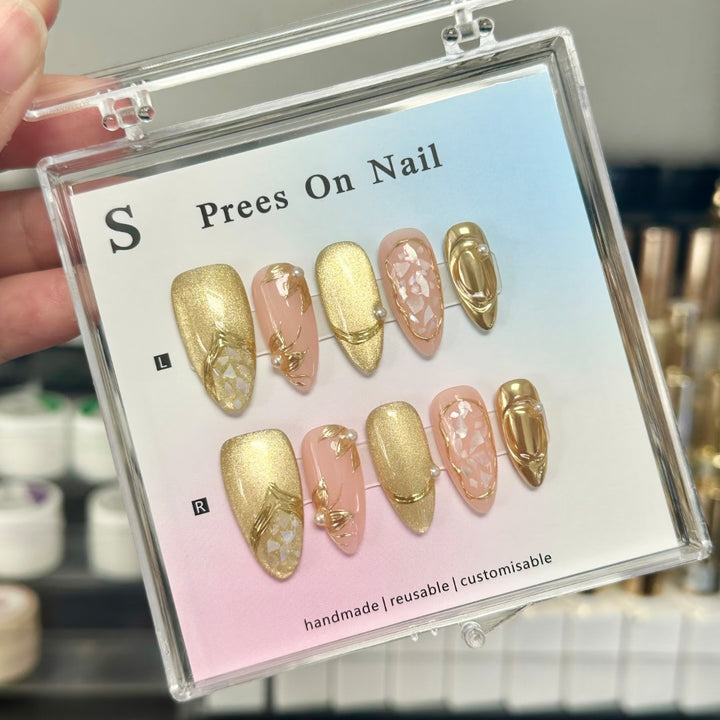 Elegant Press-On Nail Art Set with Gold Accents