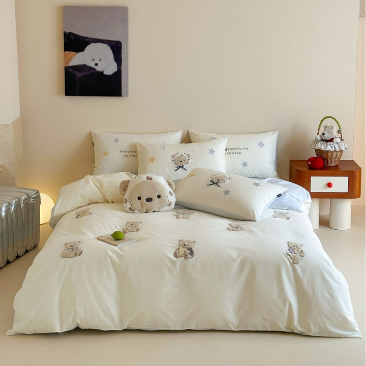 Bedding set with appliquéd cuddly rabbits, ruffle edge and soft cotton blend