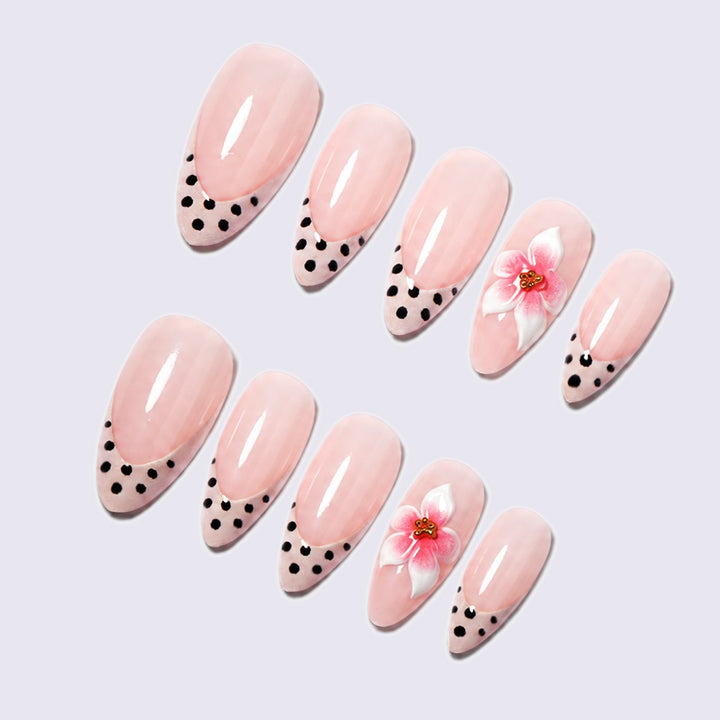 Artificial nail set with creative flowers and dots Bowlift