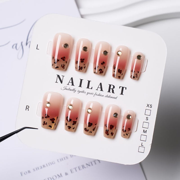 Stylish Press-On Nail Set Bowlift