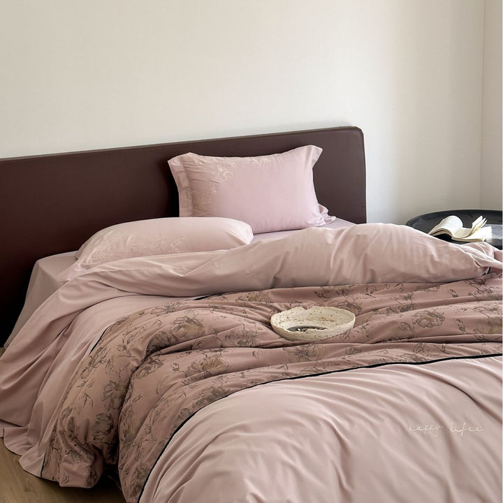 Luxury Velvet Bedding Set with Quilted Bedspread Insert