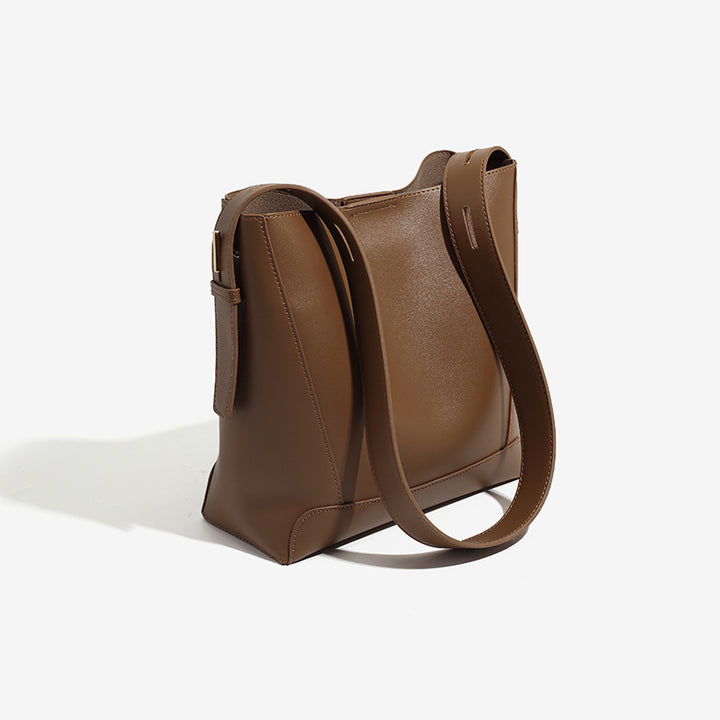 Sophisticated Leather Shoulder Bag