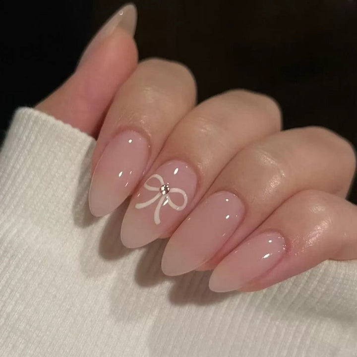 Artful Nail Decoration Bowlift