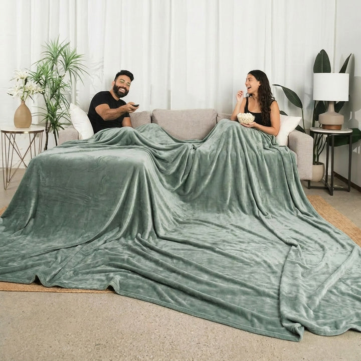 Ultra Soft Microfiber Throw Blanket