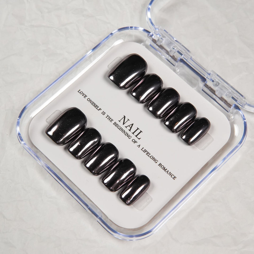 Stylish Press-On Nail Enhancements Set