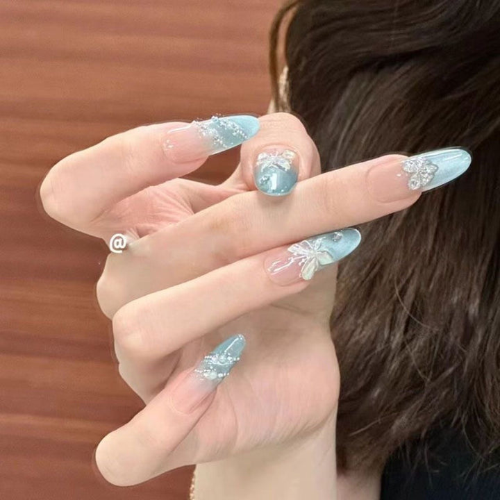 Glamorous artificial nails
