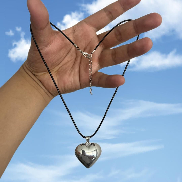 Heart-Shaped Charm Necklace Bowlift