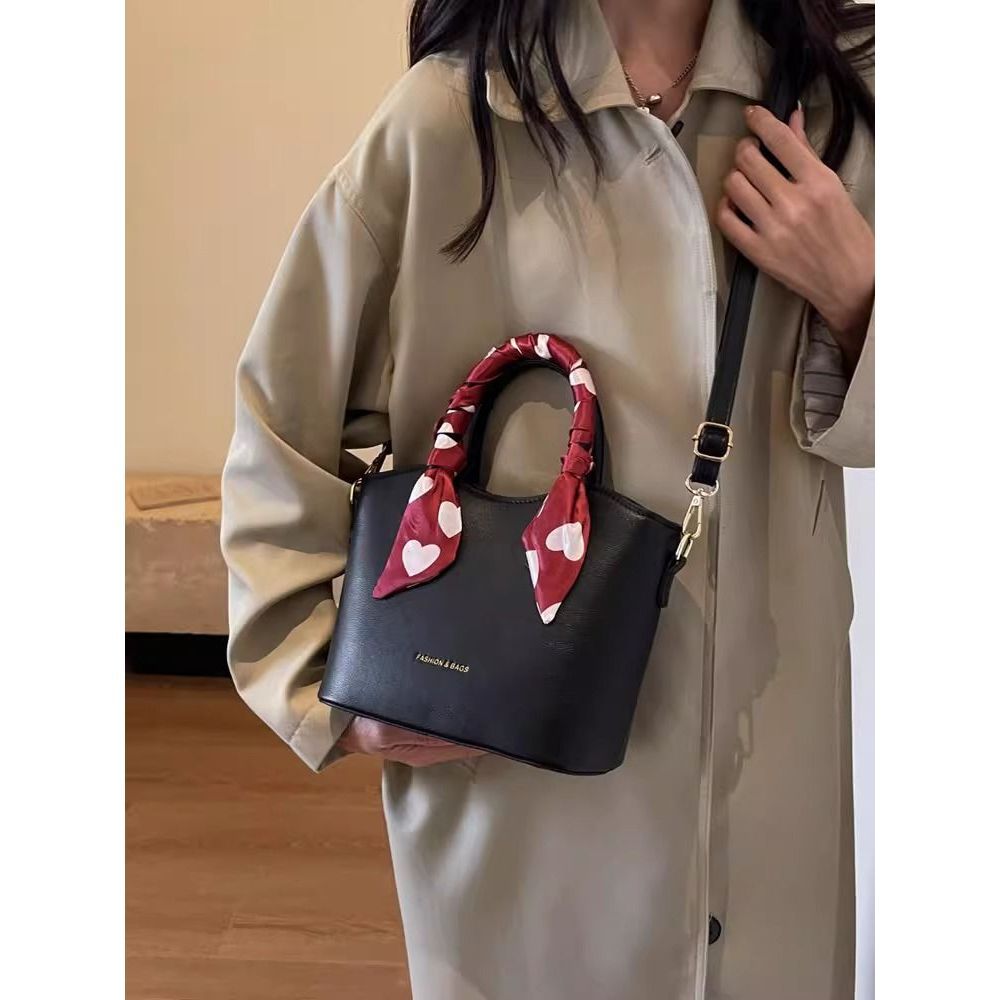 Chic Mini Handbag Bowlift