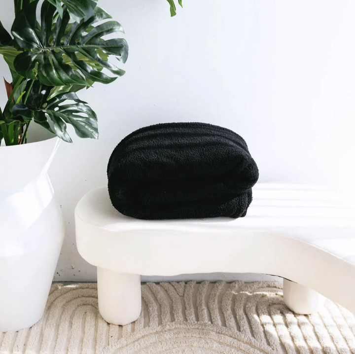 BowLift | ComfyShield | All-in-one waterproof blanket
