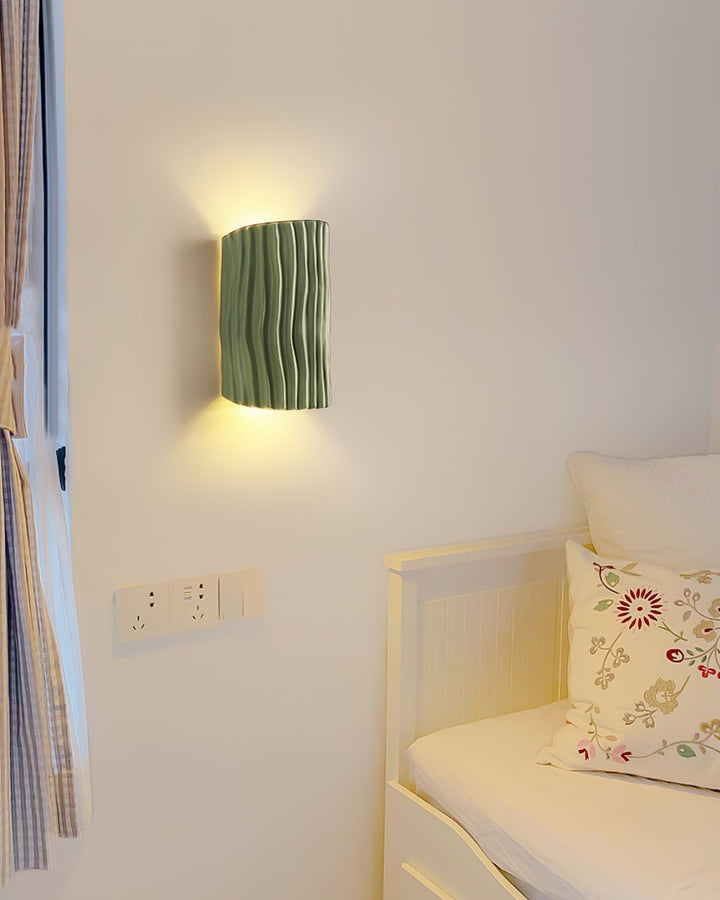 BowLift | NordicLuxe – Resin Wall Light with Warm and Inviting Glow
