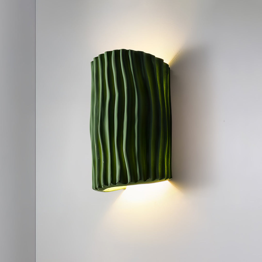BowLift | NordicLuxe – Resin Wall Light with Warm and Inviting Glow