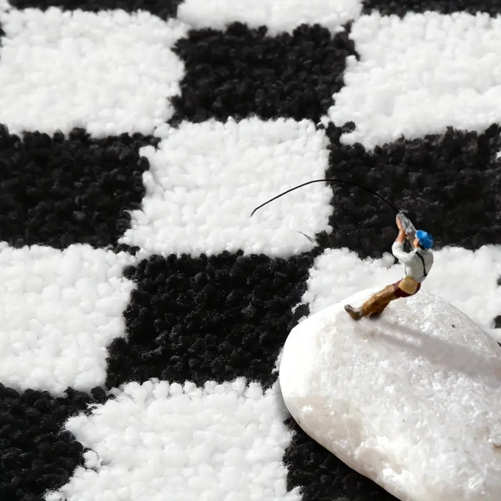 BowLift | Plush Checkered Grid Bath Mat