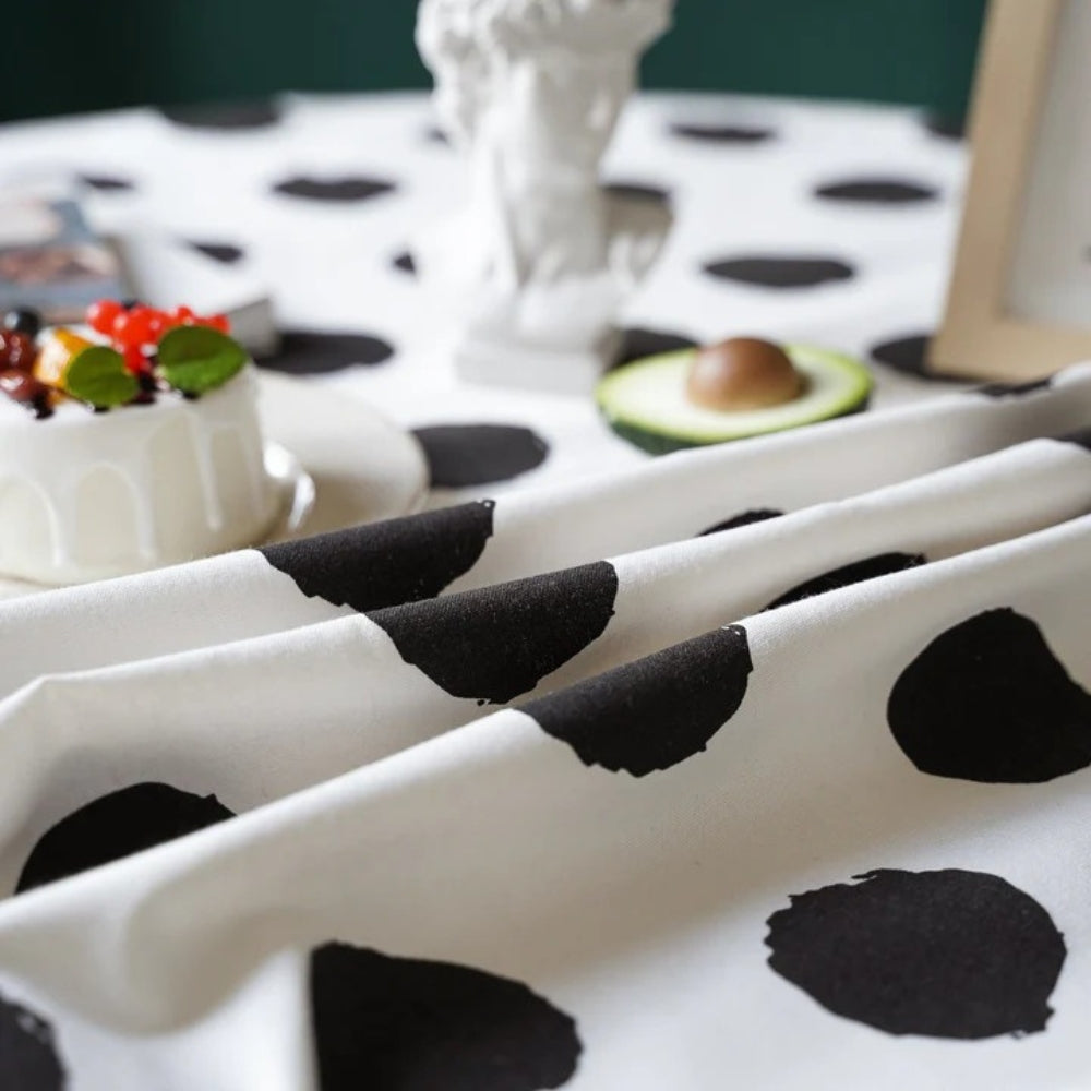 BowLift | Polka Charm Tassel Table Cloth