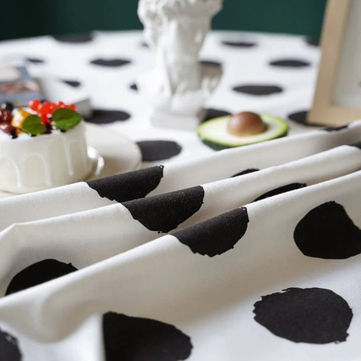 BowLift | Polka Charm Tassel Table Cloth