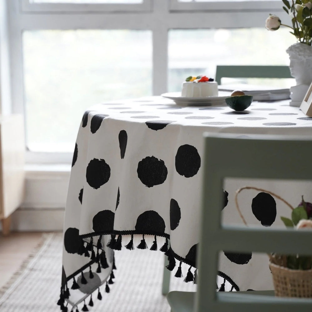 BowLift | Polka Charm Tassel Table Cloth