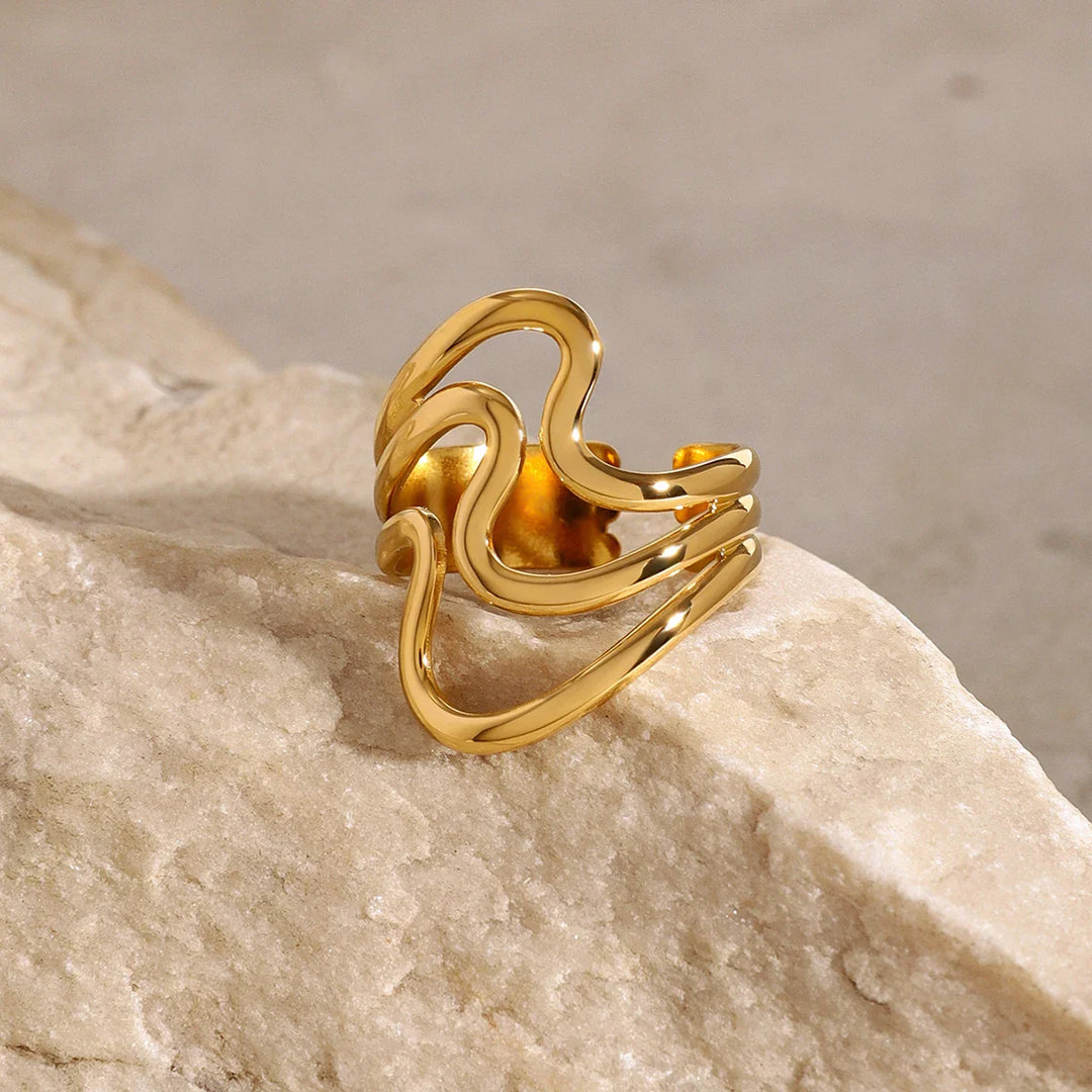 BowLift | Dainty Ripple Effect Ring